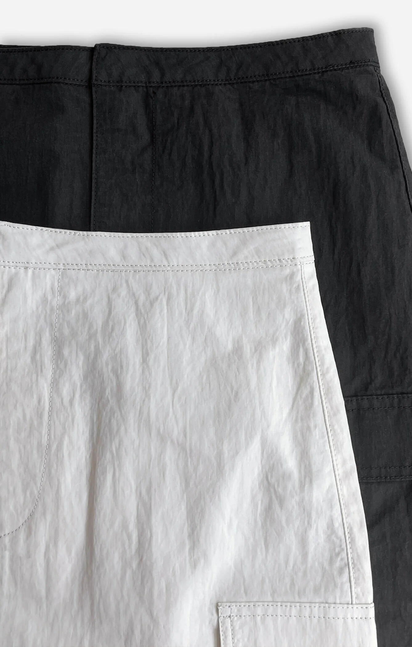 THE CARGO MINI SKIRT - BLACK - Image 8