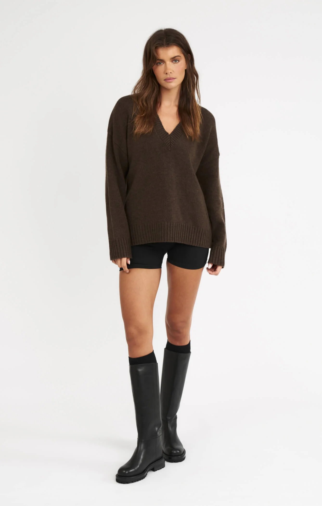 THE DEEP V-NECK JUMPER - ESPRESSO MARLE - Image 2