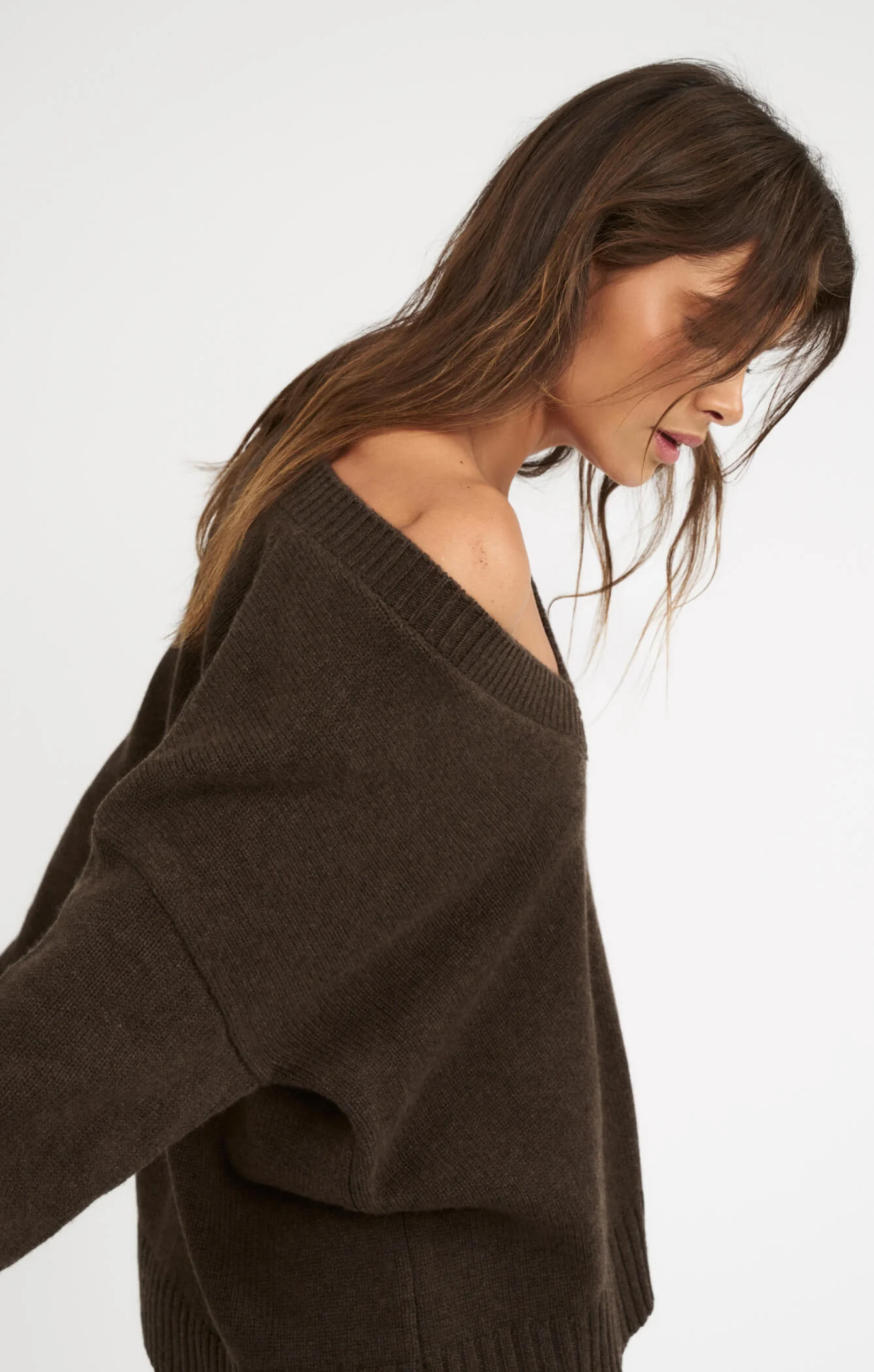 THE DEEP V-NECK JUMPER - ESPRESSO MARLE - Image 3