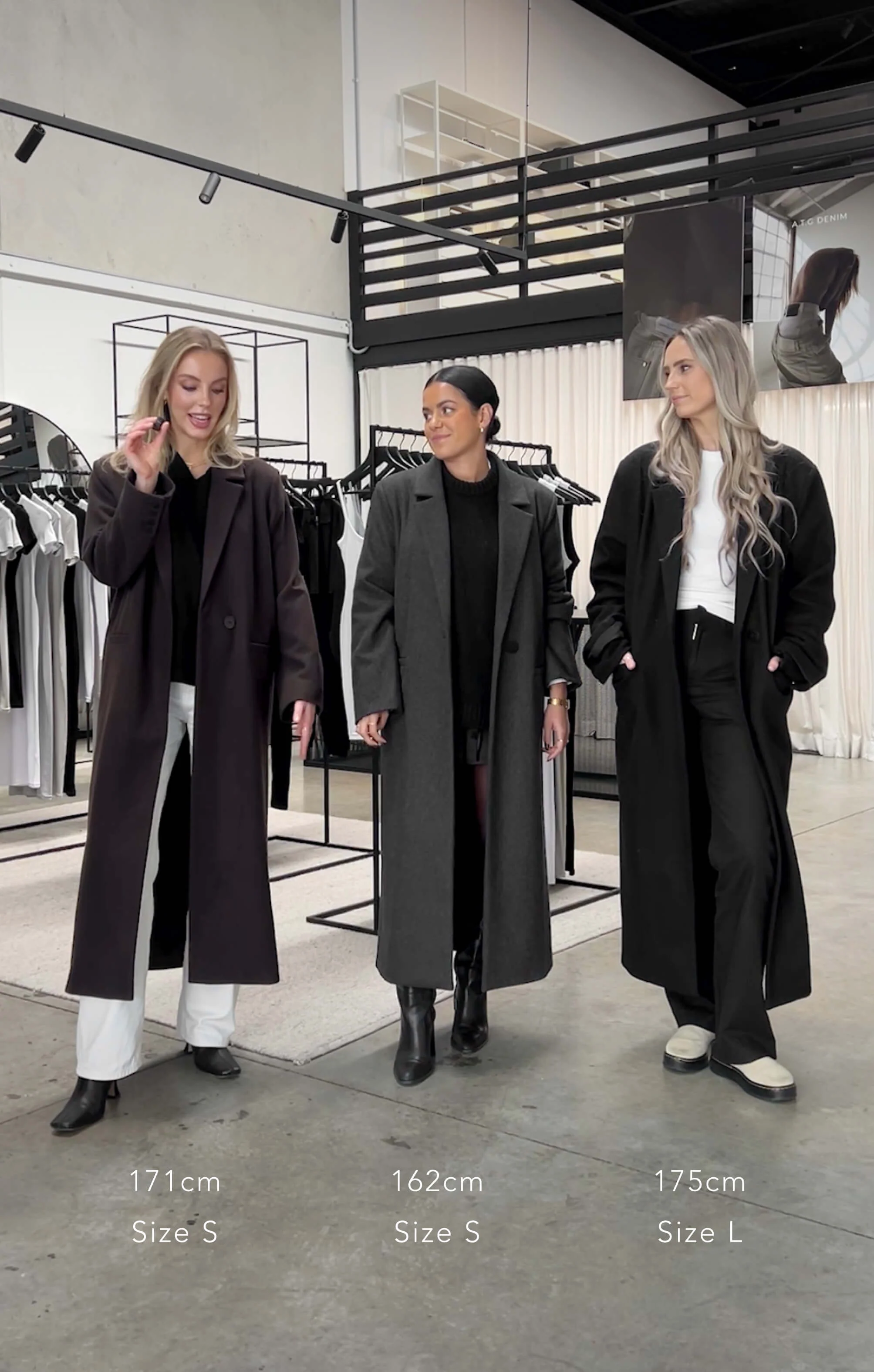 THE LONGLINE CLASSIC COAT - BLACK - Image 11