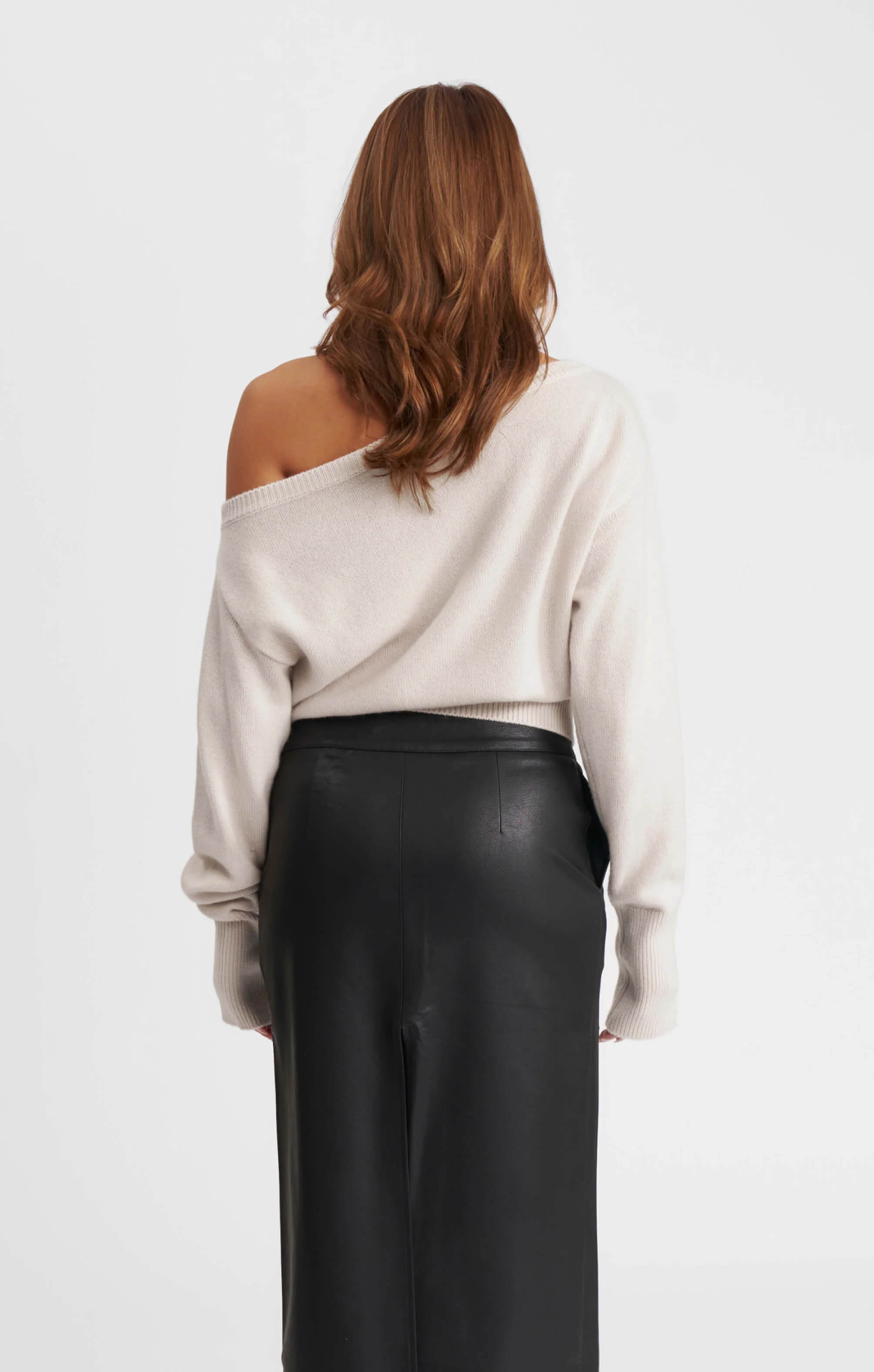 THE OFF-SHOULDER KNIT - BONE - Image 6
