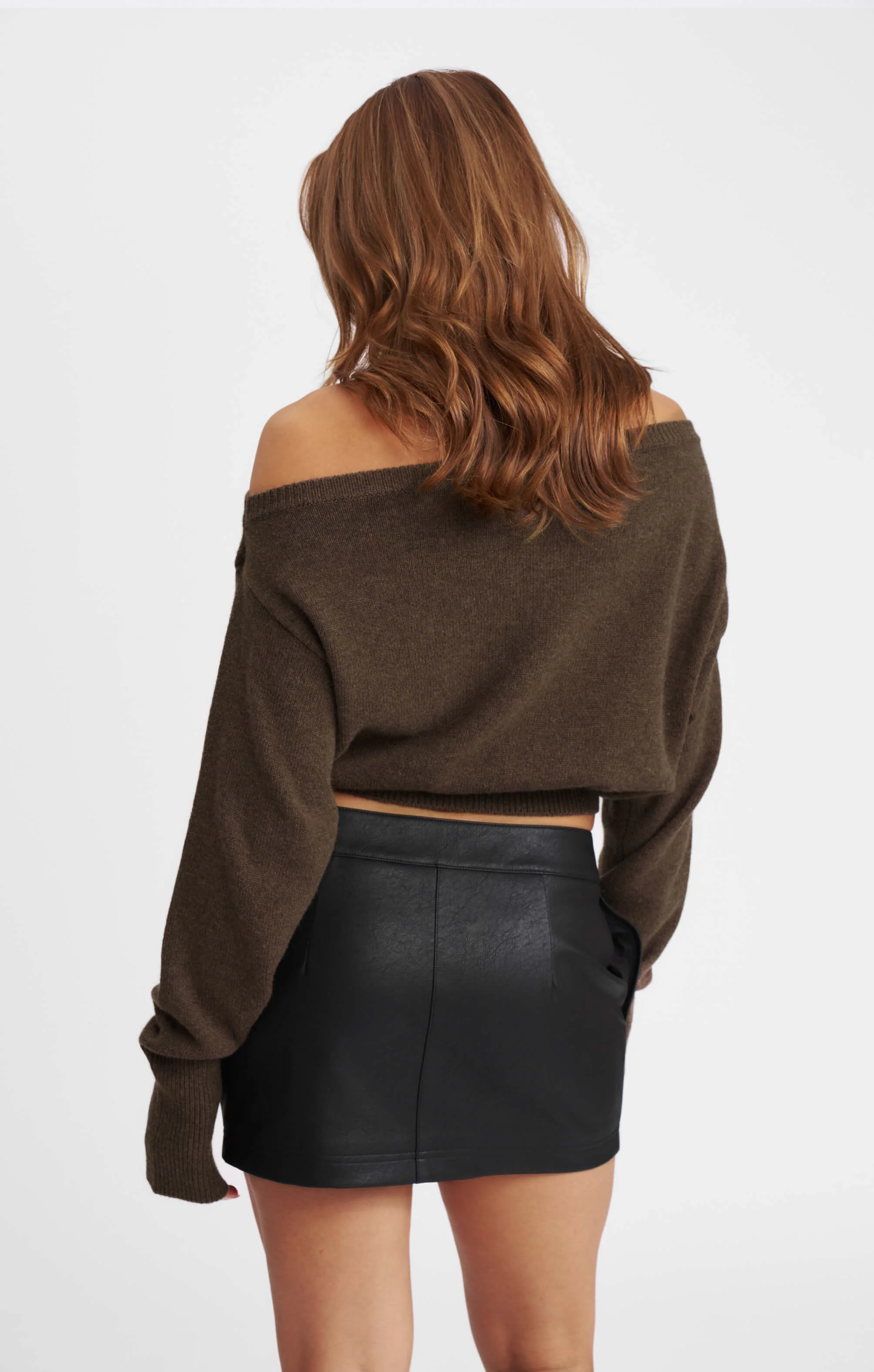 THE OFF-SHOULDER KNIT - ESPRESSO MARLE - Image 4
